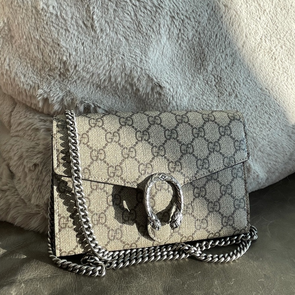 Gucci GG supreme Monogram Dionysus